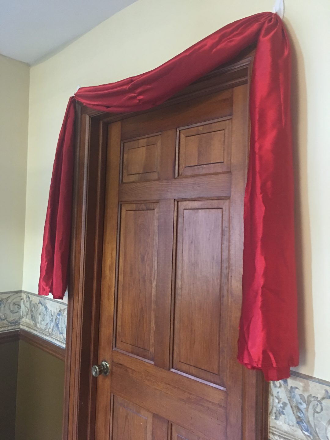 “Blood on the Doorpost” Passover Decoration | Torah Sisters